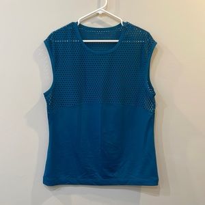 Lorna Jane mesh top size XL